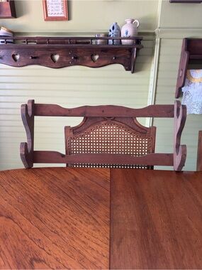 Vintage Wooden Wall-Mounted Rifle Rack – Holds 2 Pieces – Rustic Display Stand